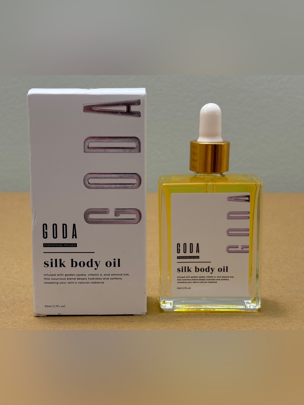 GODA Silk Hydrating Body Oil- NEW/Never Used- Taken Out for Photo Only-1.7 FL oz - Picture 2 of 11